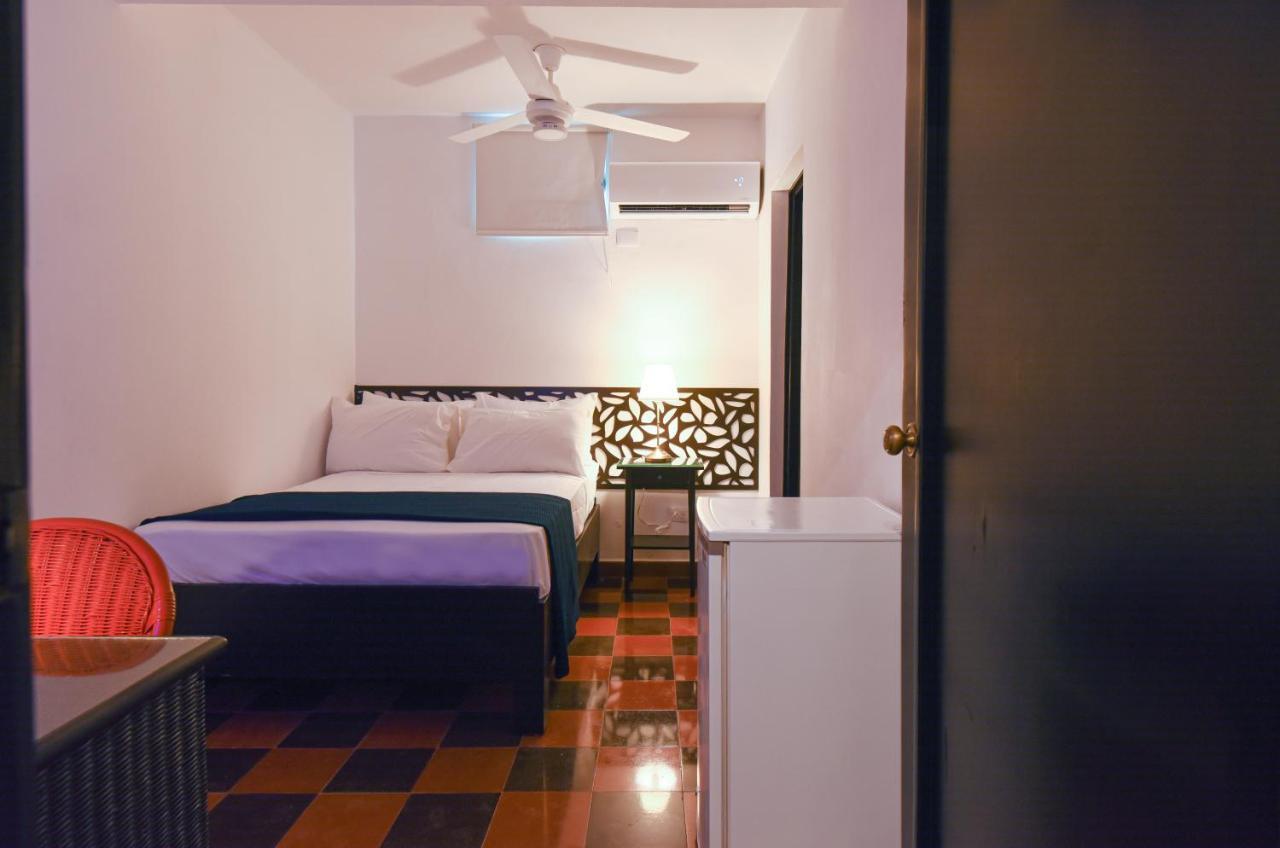 Ph 19 Guesthouse Hotel In Gazcue Santo Domingo Exterior foto