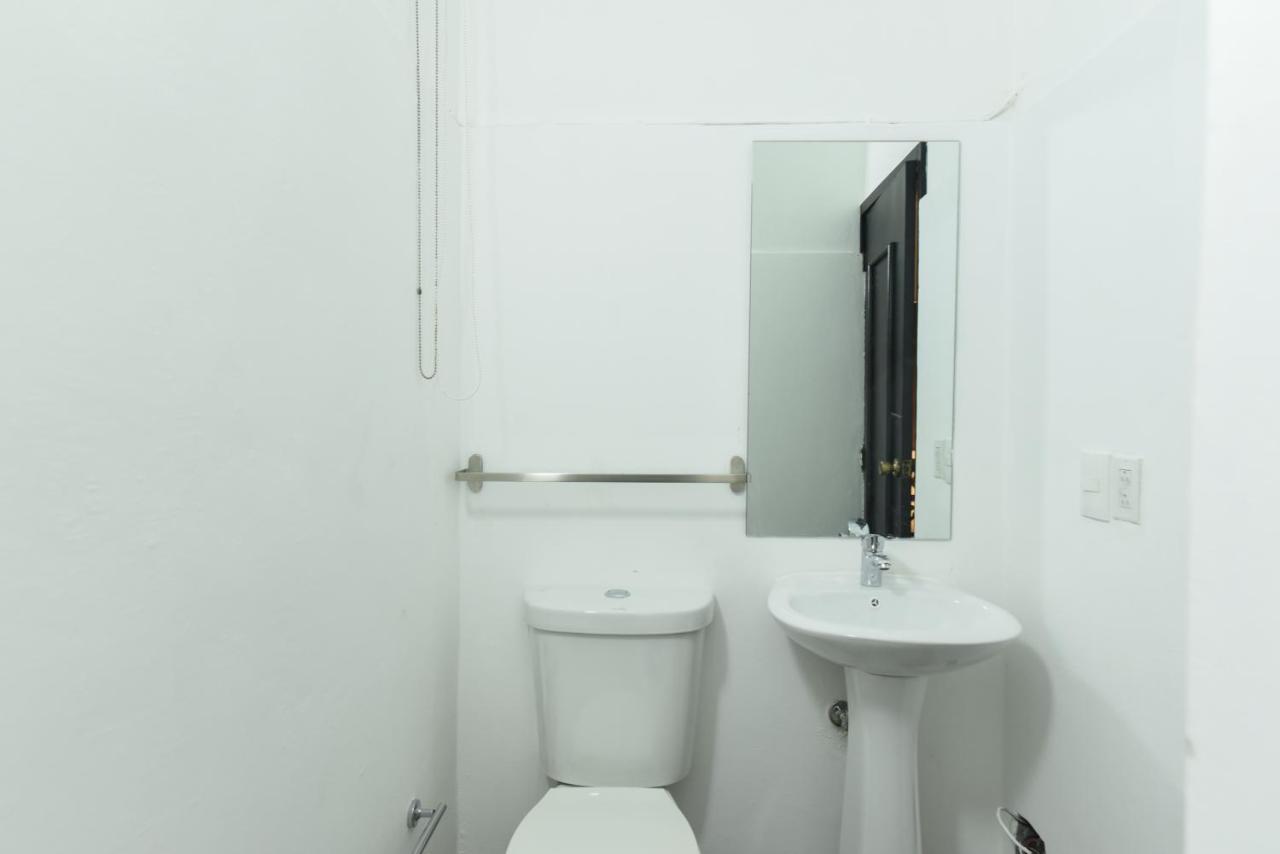 Ph 19 Guesthouse Hotel In Gazcue Santo Domingo Habitación foto