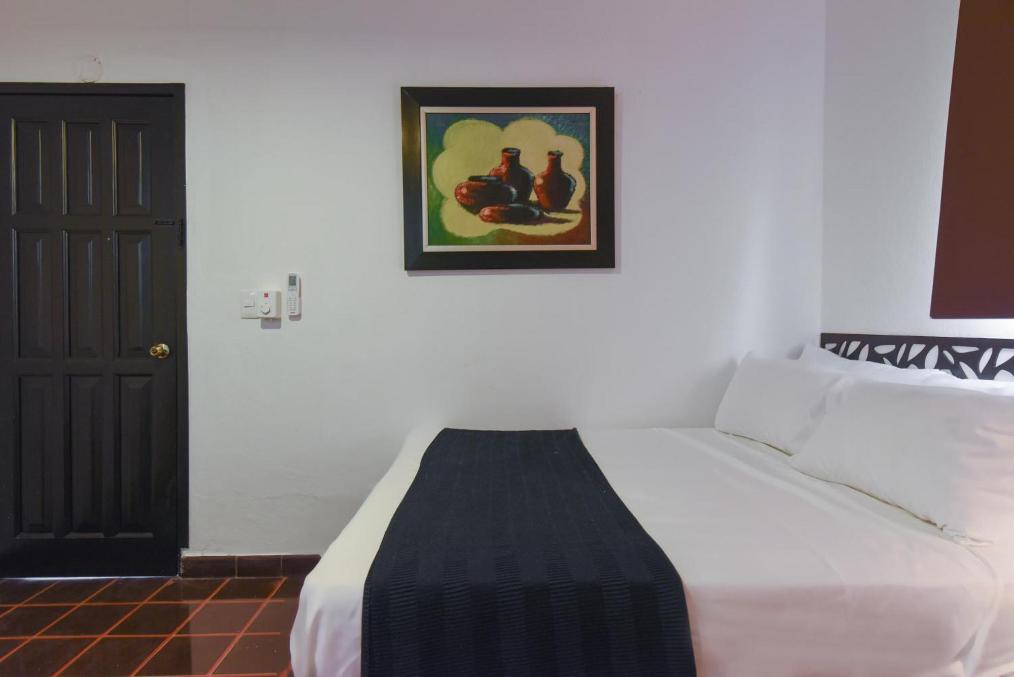 Ph 19 Guesthouse Hotel In Gazcue Santo Domingo Habitación foto